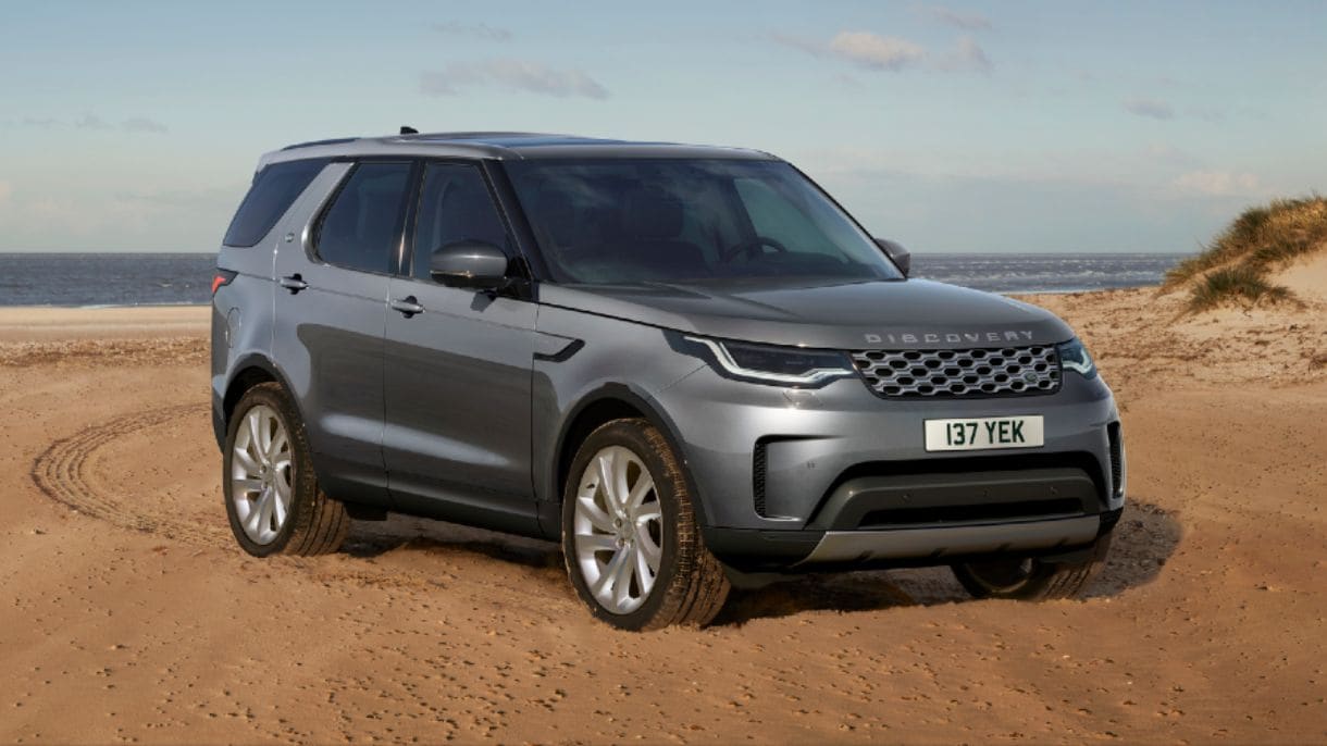 The 2021 Land Rover Discovery will compete with people like Mercedes-Benz GLE and BMW X5.  Photo: Land Rover