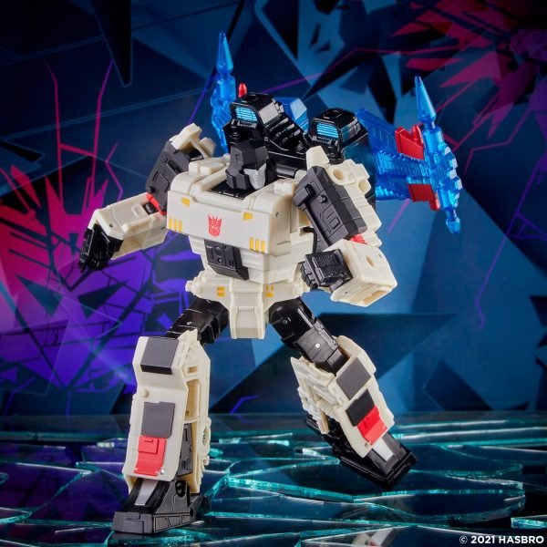 Transformers-Generations-Shattered-Glass-Voyager-Class-Megatron-3-600x600 
