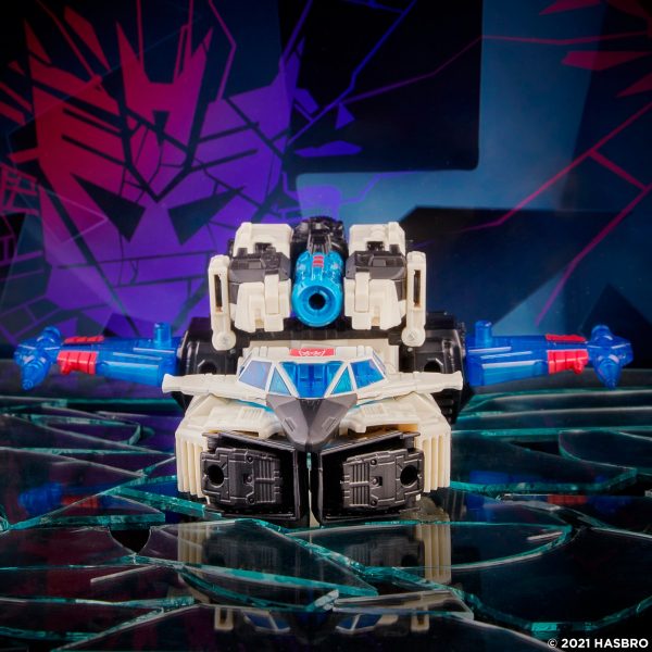 Transformers-Generations-Shattered-Glass-Voyager-Class-Megatron-7-600x600 