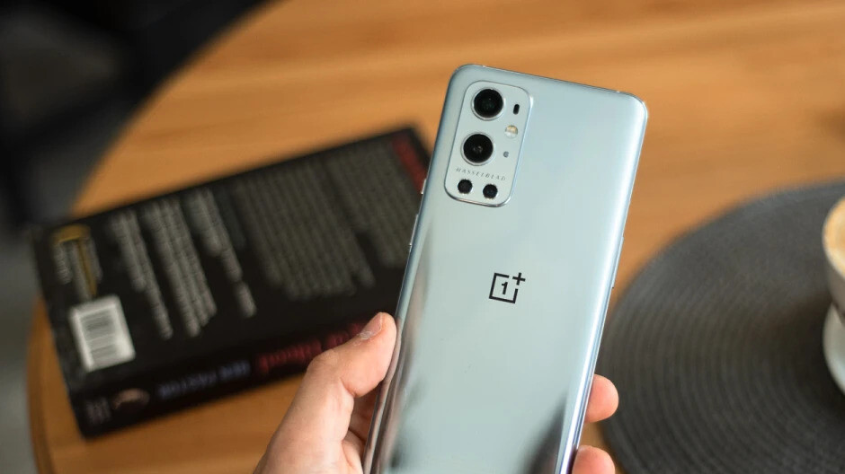 No OnePlus 9T Pro in the fall, the OnePlus 9T has an LTPO 120Hz display