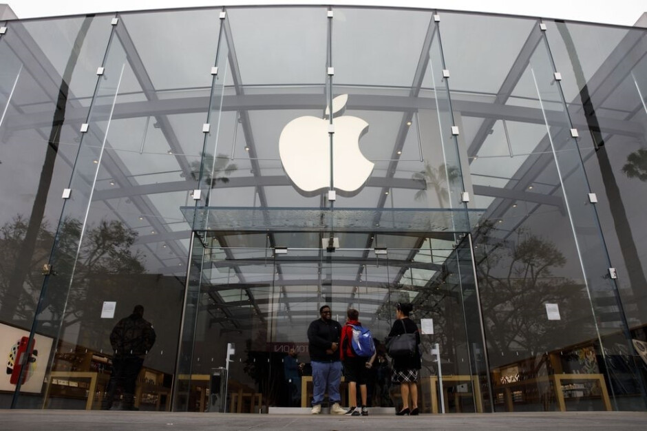 Vaccinated Apple Store customers no longer need to wear a mask inside the store - Vaccinated customers no longer need to wear face masks at the U.S. Apple Store.