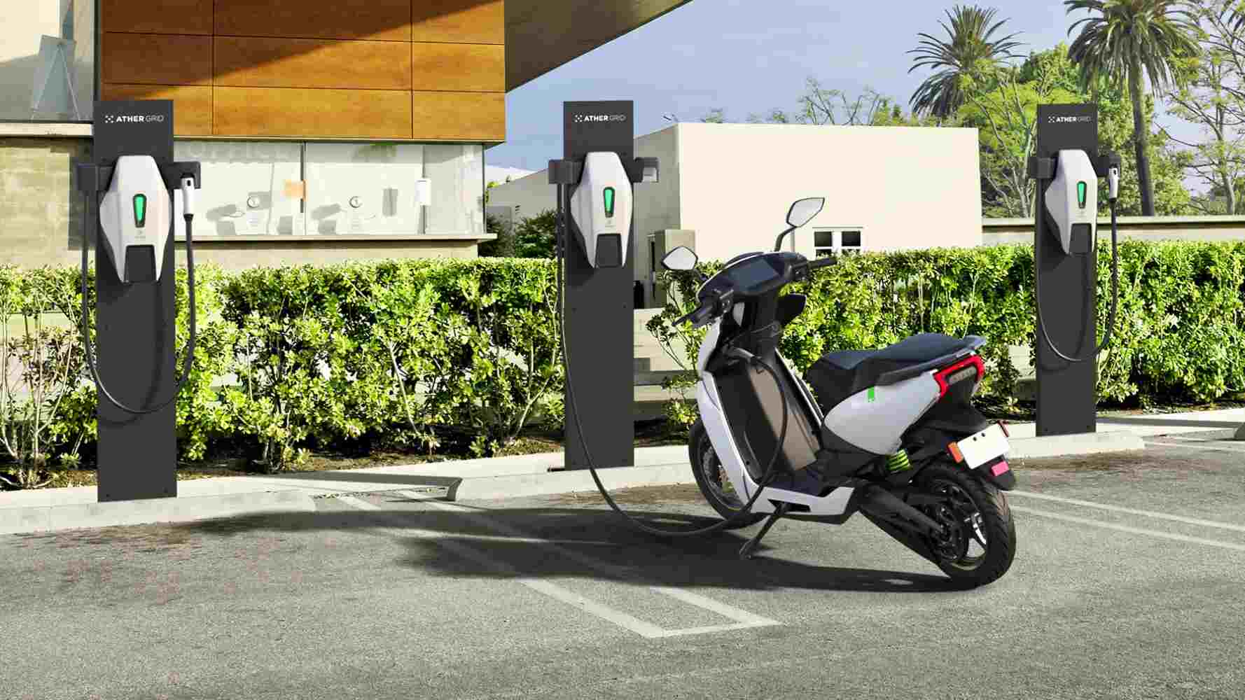 Two-wheelers with a battery capacity of up to 3 kWh can be granted a total incentive of Rs 25,000 in 2021, which will fall to Rs 10,000 from January 2022.  Photo: Ather Energy