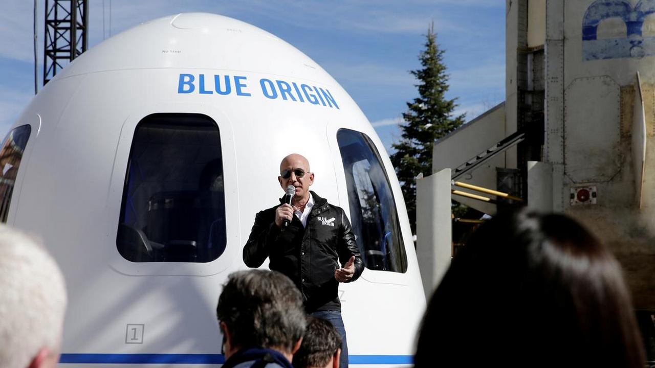 Blue Origin’s new Glenn rocket will be selected to launch Canada’s Telesat Internet satellites into space.  Photo: Reuters