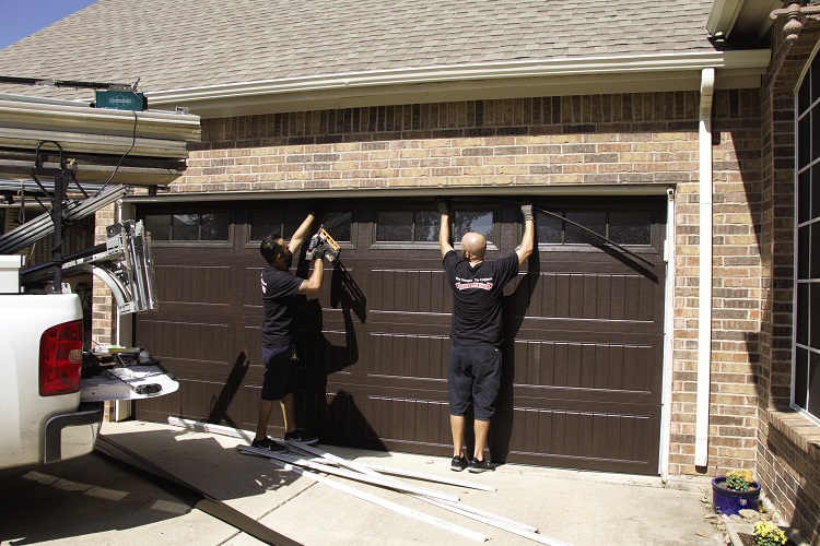 Hidden Dangers When You Don't Hire Garage Door Repair Services in Los Angeles